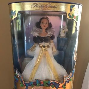 Barbie Snow White Holiday Princess NIB